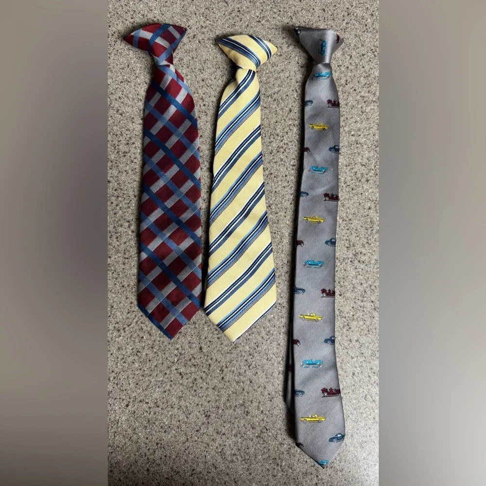 Set of 3 boys clip on ties Cars, stripes